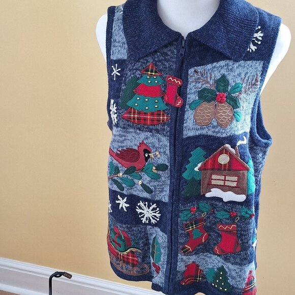 Heirloom Collectibles women's vintage Christmas sweater vest. - Picture 2 of 8